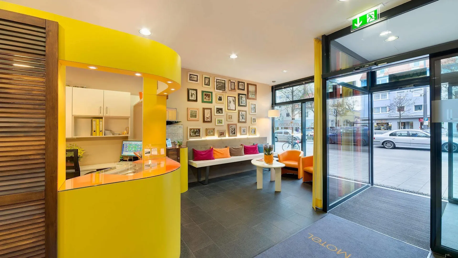 ***  B&B Hotel Muenchen-Trudering Almanya